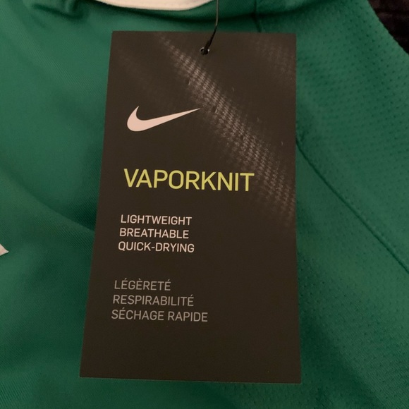 Kyrie Irving Boston Celtics Jersey - Picture 7 of 8